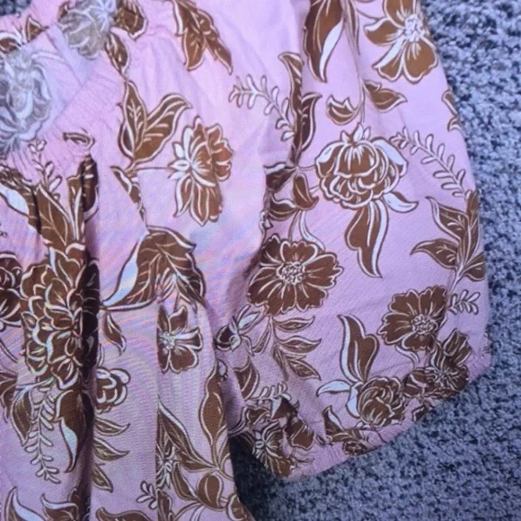 Pink Floral Off-Shoulder Blouse - Picture 2 of 7